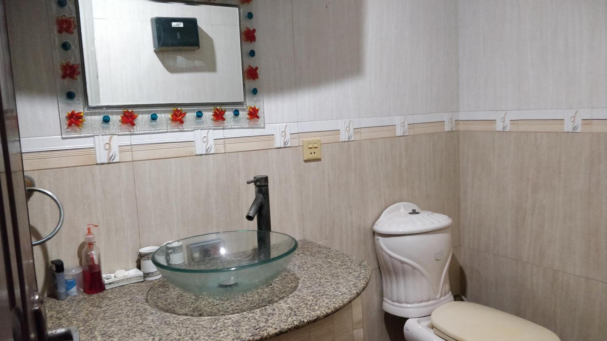 Quick Continental Hotel - Jail Road لاهور الغرفة الصورة