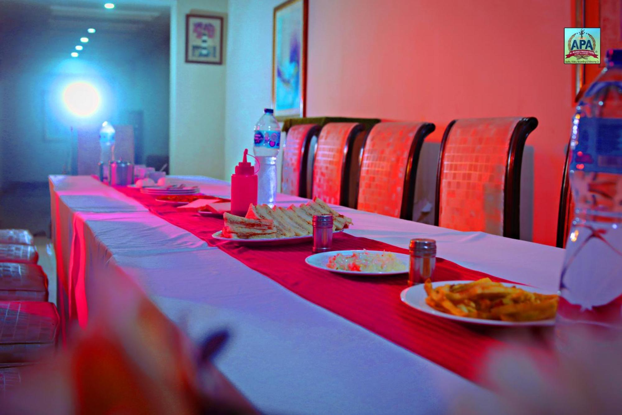 Quick Continental Hotel - Jail Road لاهور المظهر الخارجي الصورة