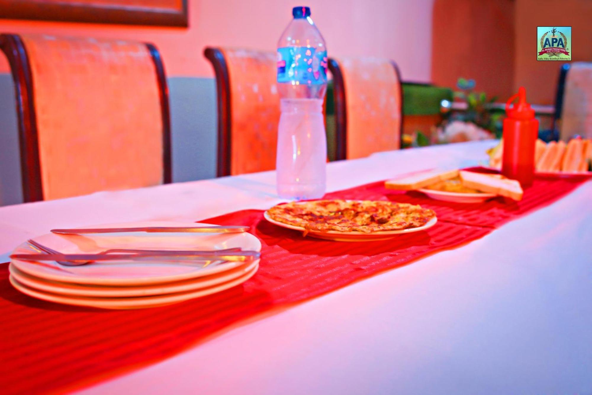 Quick Continental Hotel - Jail Road لاهور المظهر الخارجي الصورة