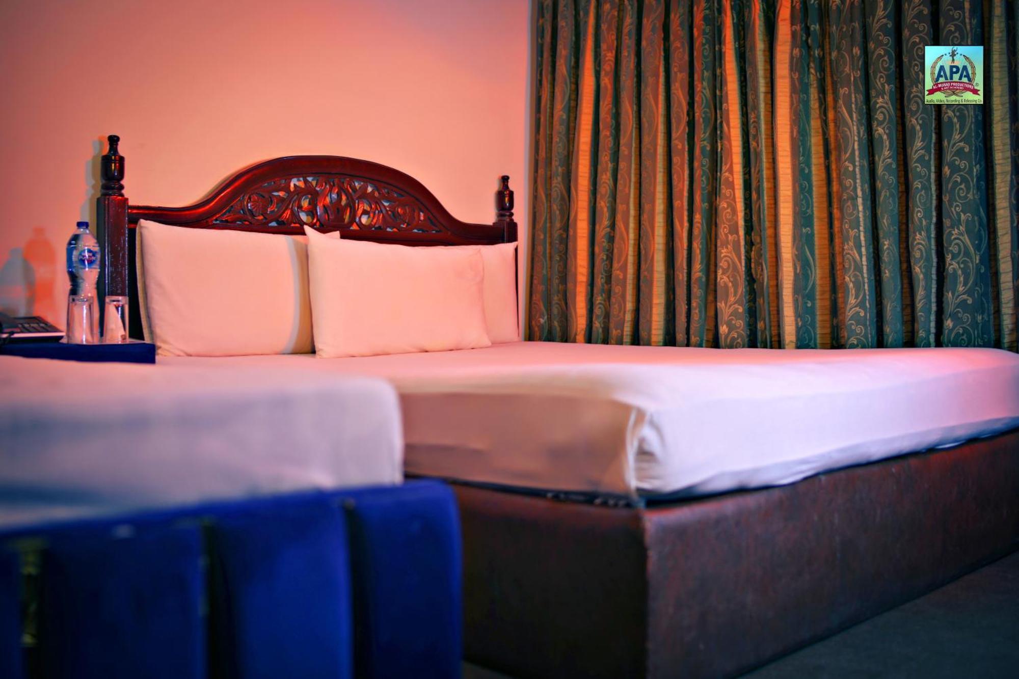 Quick Continental Hotel - Jail Road لاهور المظهر الخارجي الصورة