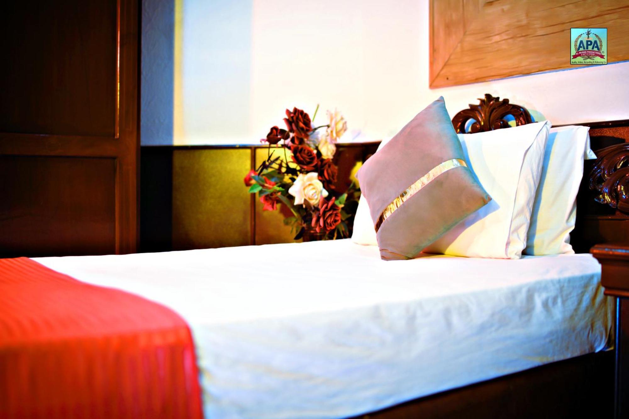 Quick Continental Hotel - Jail Road لاهور المظهر الخارجي الصورة
