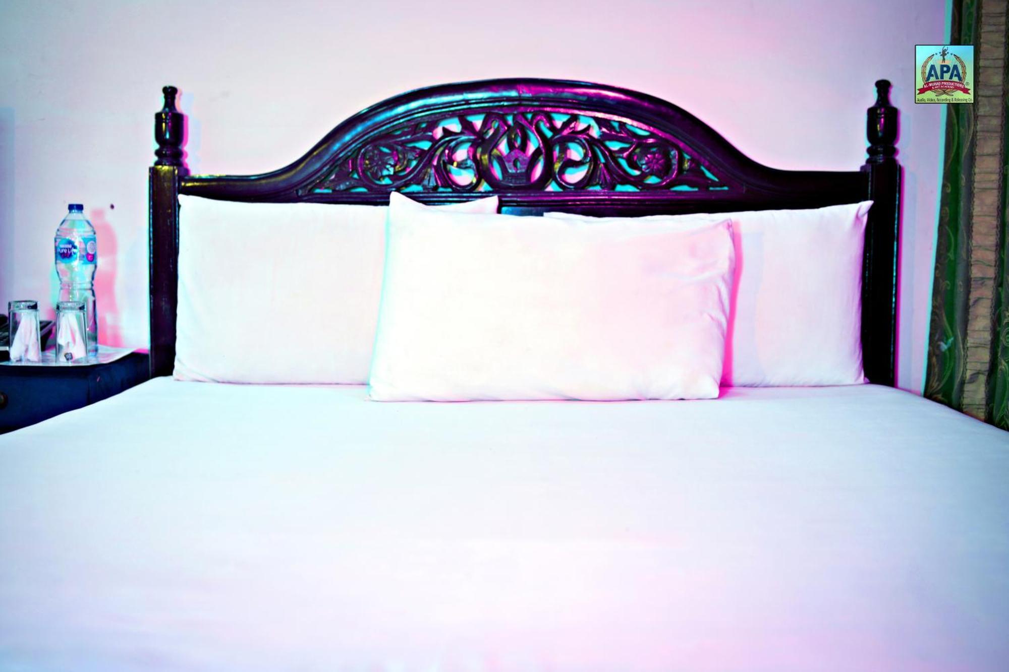 Quick Continental Hotel - Jail Road لاهور المظهر الخارجي الصورة